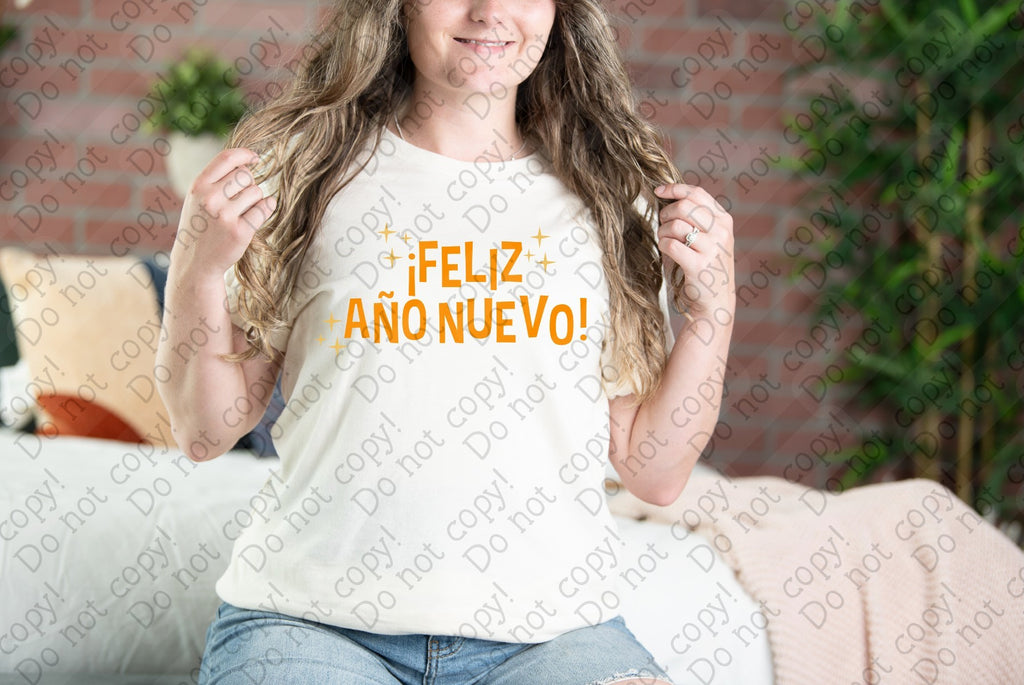 01-62 Feliz Año Nuevo Completed Tee