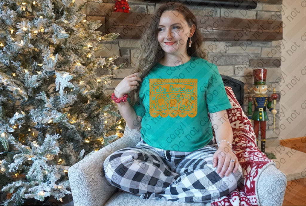 12-466 Feliz Navidad Gingerbread Men Completed Tee