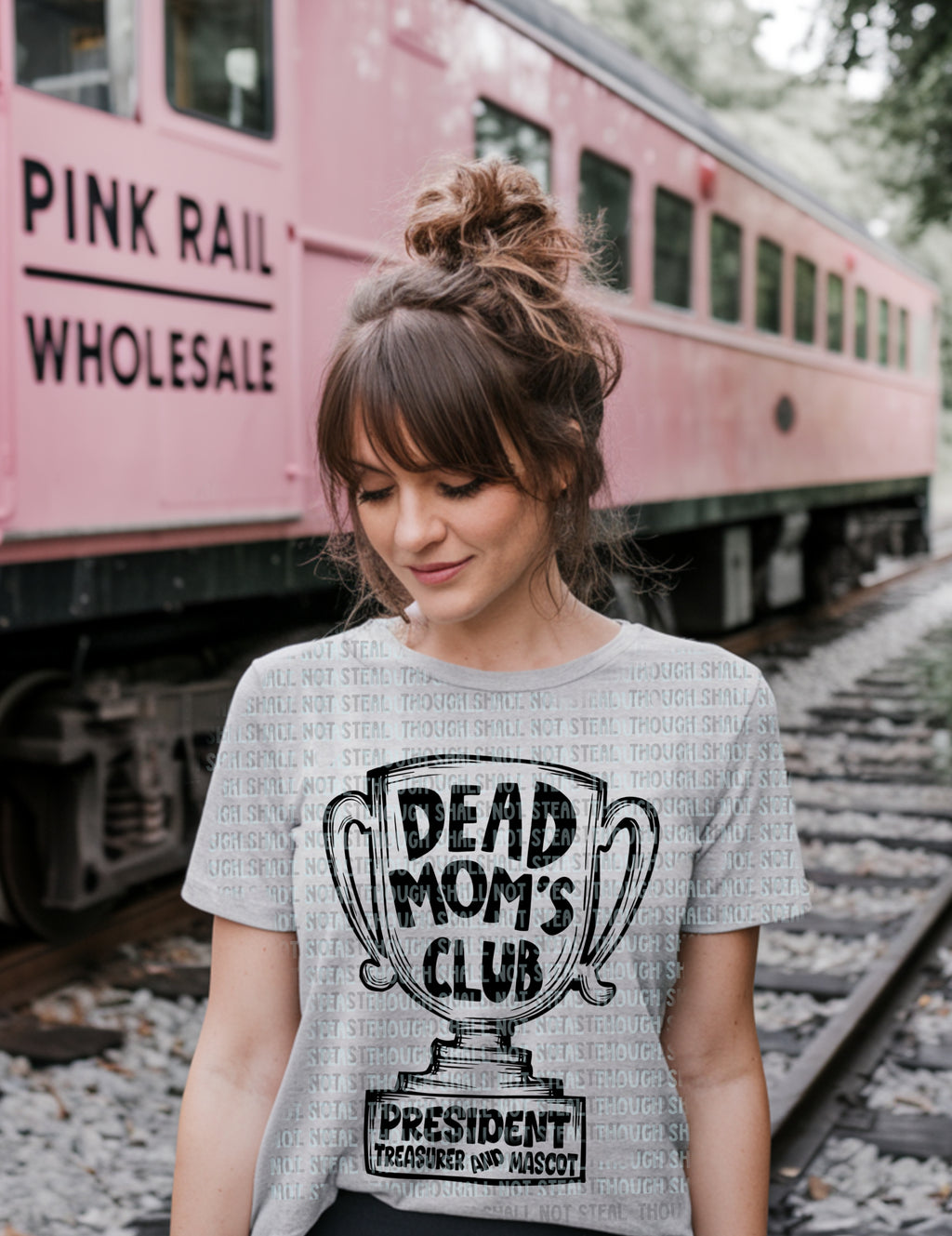 L-271 Dead Mom_s Club Completed Tee